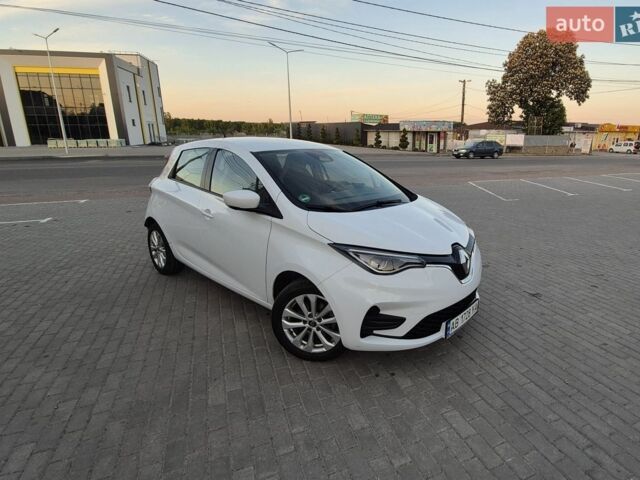 Белый Рено Зое, объемом двигателя 0 л и пробегом 55 тыс. км за 14700 $, фото 1 на Automoto.ua