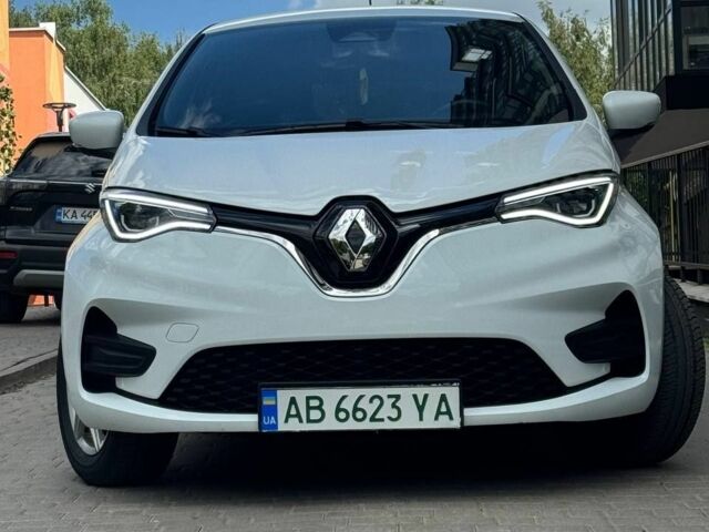 Белый Рено Зое, объемом двигателя 0 л и пробегом 108 тыс. км за 12600 $, фото 1 на Automoto.ua