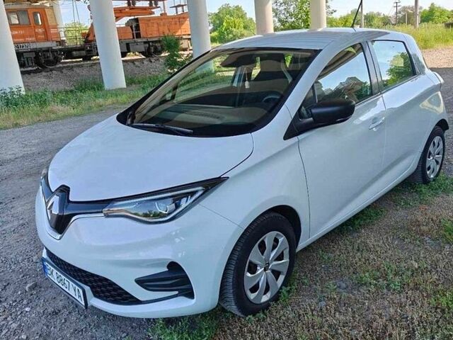 Белый Рено Зое, объемом двигателя 0 л и пробегом 67 тыс. км за 12500 $, фото 1 на Automoto.ua