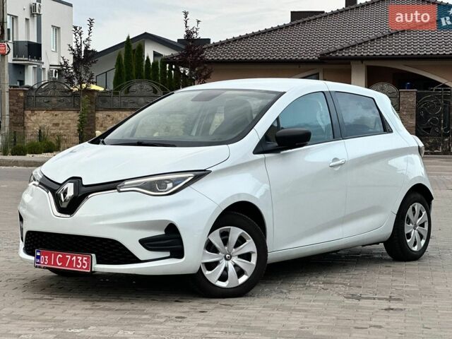 Белый Рено Зое, объемом двигателя 0 л и пробегом 74 тыс. км за 12300 $, фото 1 на Automoto.ua