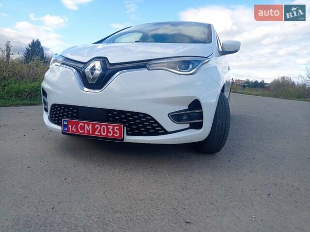 Белый Рено Зое, объемом двигателя 0 л и пробегом 110 тыс. км за 11625 $, фото 1 на Automoto.ua