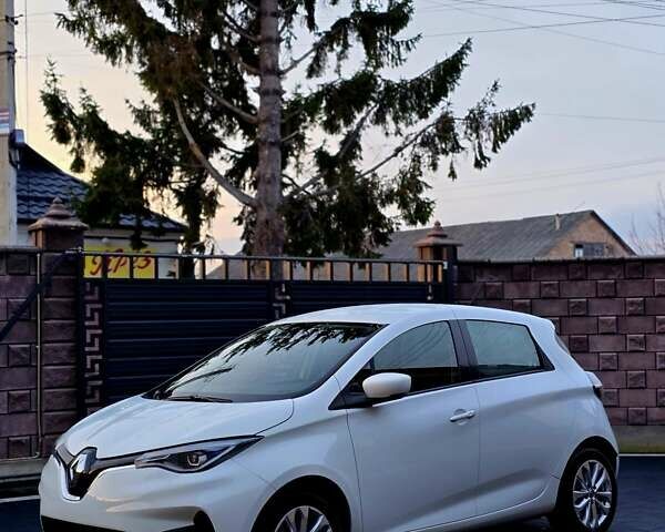 Белый Рено Зое, объемом двигателя 0 л и пробегом 16 тыс. км за 12999 $, фото 1 на Automoto.ua