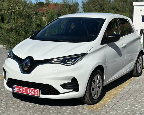Белый Рено Зое, объемом двигателя 0 л и пробегом 62 тыс. км за 13150 $, фото 1 на Automoto.ua