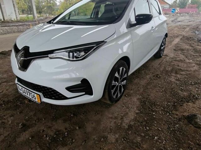 Білий Рено Зое, об'ємом двигуна 0 л та пробігом 30 тис. км за 15399 $, фото 1 на Automoto.ua