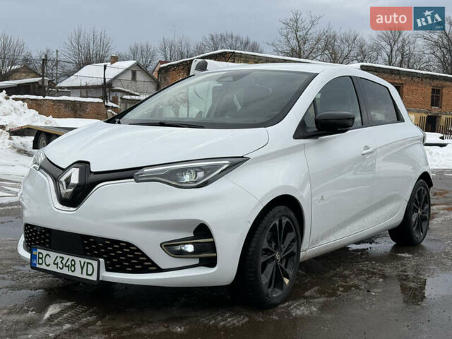 Белый Рено Зое, объемом двигателя 0 л и пробегом 70 тыс. км за 14250 $, фото 1 на Automoto.ua