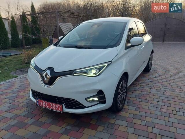 Белый Рено Зое, объемом двигателя 0 л и пробегом 49 тыс. км за 14900 $, фото 1 на Automoto.ua