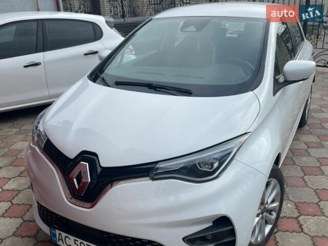 Белый Рено Зое, объемом двигателя 0 л и пробегом 101 тыс. км за 12900 $, фото 1 на Automoto.ua