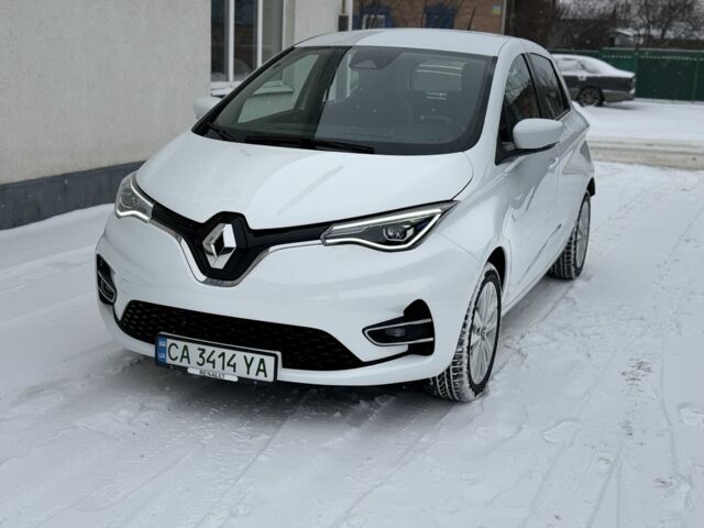 Белый Рено Зое, объемом двигателя 0 л и пробегом 48 тыс. км за 12499 $, фото 1 на Automoto.ua