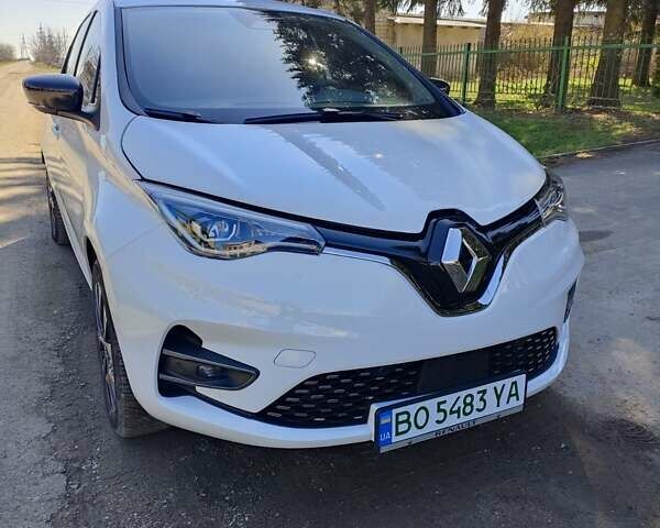 Білий Рено Зое, об'ємом двигуна 0 л та пробігом 6 тис. км за 14750 $, фото 1 на Automoto.ua