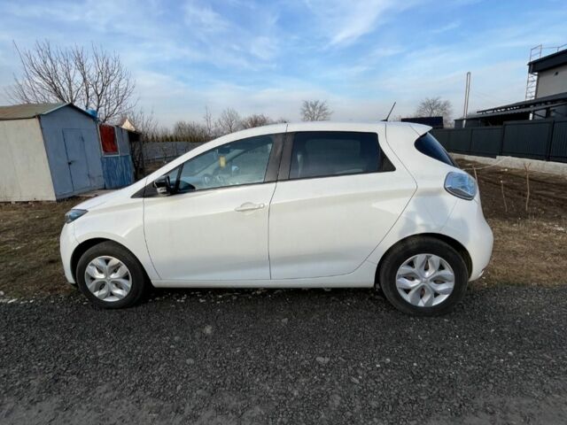 Білий Рено Зое, об'ємом двигуна 0 л та пробігом 82 тис. км за 6200 $, фото 1 на Automoto.ua