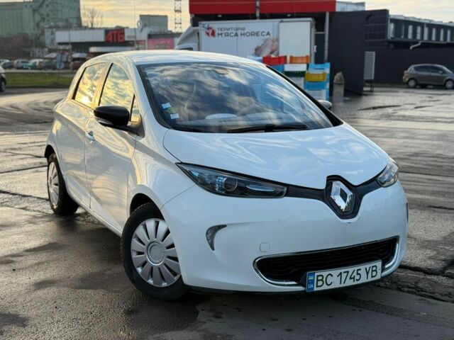 Белый Рено Зое, объемом двигателя 0 л и пробегом 80 тыс. км за 5543 $, фото 1 на Automoto.ua