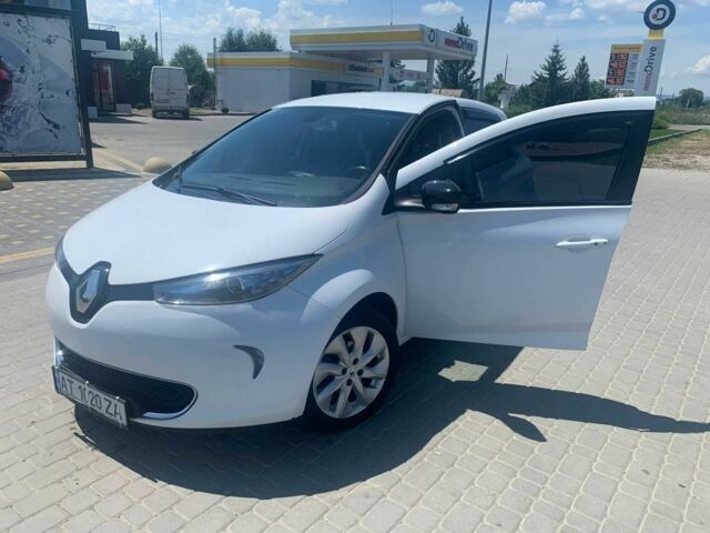 Белый Рено Зое, объемом двигателя 0 л и пробегом 155 тыс. км за 6800 $, фото 1 на Automoto.ua