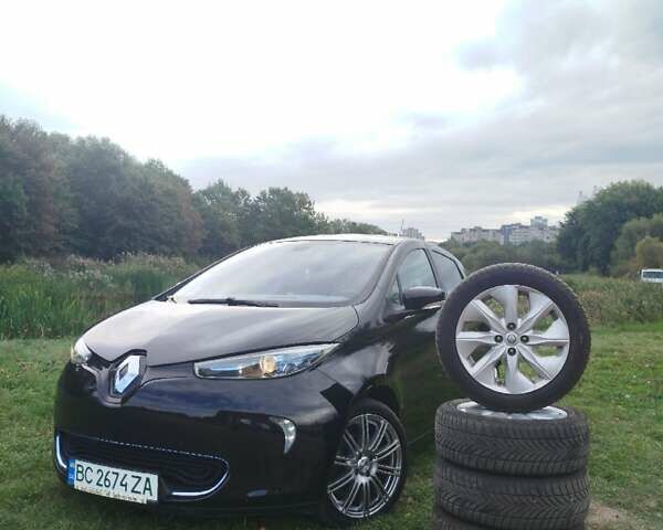Черный Рено Зое, объемом двигателя 0 л и пробегом 59 тыс. км за 7200 $, фото 1 на Automoto.ua