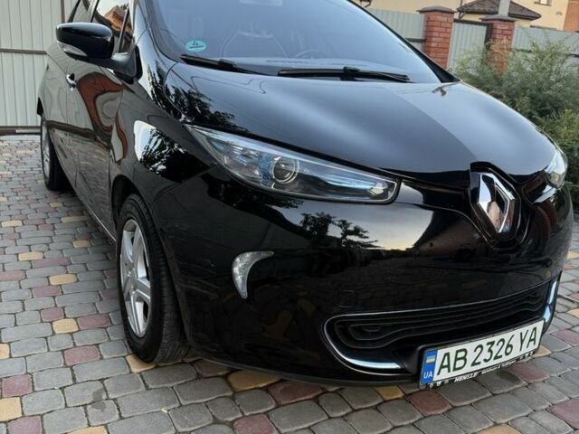 Черный Рено Зое, объемом двигателя 0 л и пробегом 145 тыс. км за 7400 $, фото 1 на Automoto.ua