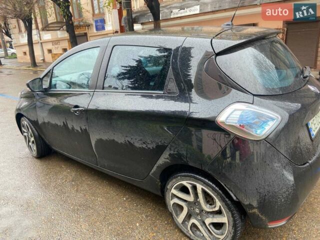 Черный Рено Зое, объемом двигателя 0 л и пробегом 95 тыс. км за 7500 $, фото 1 на Automoto.ua