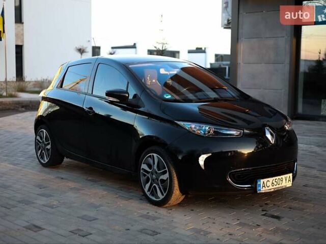 Черный Рено Зое, объемом двигателя 0 л и пробегом 110 тыс. км за 6800 $, фото 1 на Automoto.ua