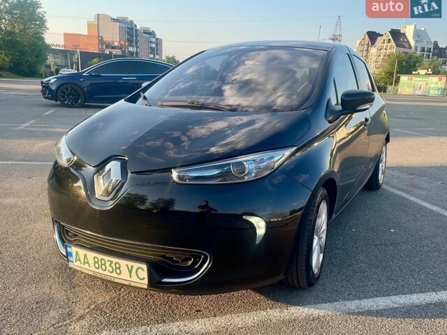 Черный Рено Зое, объемом двигателя 0 л и пробегом 168 тыс. км за 7000 $, фото 1 на Automoto.ua