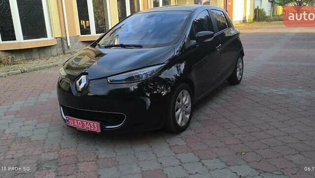 Черный Рено Зое, объемом двигателя 0 л и пробегом 64 тыс. км за 7350 $, фото 1 на Automoto.ua