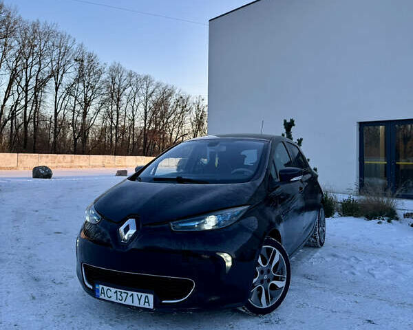 Черный Рено Зое, объемом двигателя 0 л и пробегом 110 тыс. км за 6250 $, фото 1 на Automoto.ua