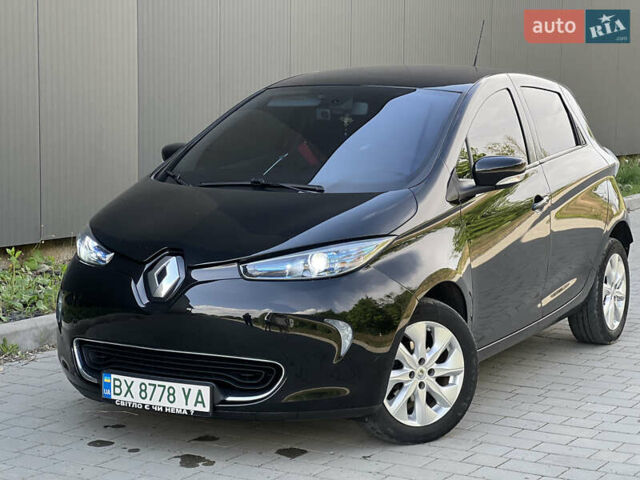 Черный Рено Зое, объемом двигателя 0 л и пробегом 105 тыс. км за 7699 $, фото 1 на Automoto.ua