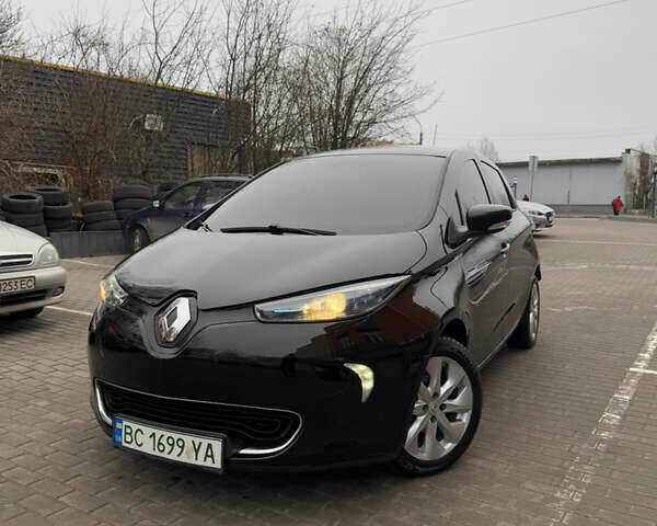 Черный Рено Зое, объемом двигателя 0 л и пробегом 105 тыс. км за 6750 $, фото 1 на Automoto.ua