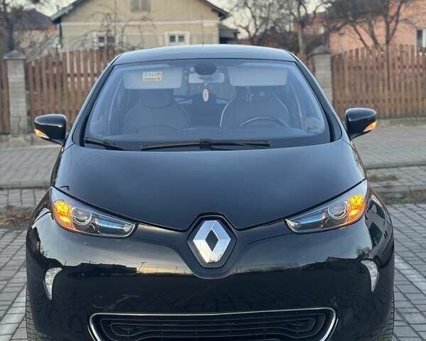 Черный Рено Зое, объемом двигателя 0 л и пробегом 74 тыс. км за 7600 $, фото 1 на Automoto.ua
