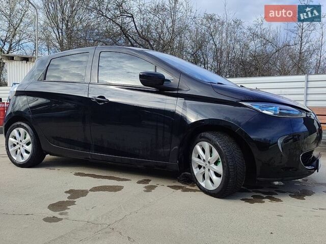 Черный Рено Зое, объемом двигателя 0 л и пробегом 77 тыс. км за 7500 $, фото 1 на Automoto.ua