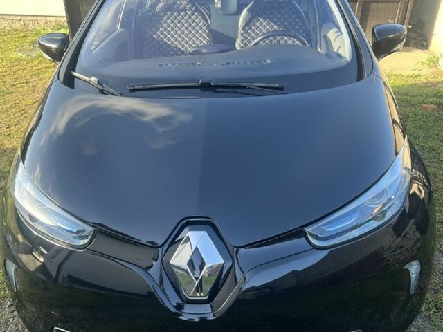 Черный Рено Зое, объемом двигателя 0 л и пробегом 88 тыс. км за 6900 $, фото 1 на Automoto.ua