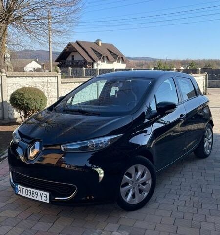 Черный Рено Зое, объемом двигателя 0 л и пробегом 154 тыс. км за 7399 $, фото 1 на Automoto.ua