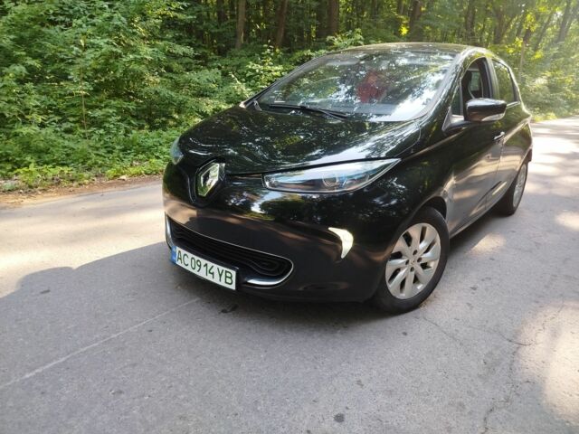 Черный Рено Зое, объемом двигателя 0 л и пробегом 40 тыс. км за 7136 $, фото 1 на Automoto.ua
