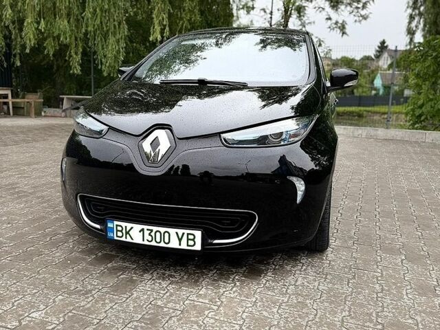 Черный Рено Зое, объемом двигателя 0 л и пробегом 114 тыс. км за 7550 $, фото 1 на Automoto.ua