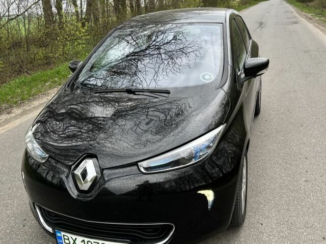 Черный Рено Зое, объемом двигателя 0 л и пробегом 3 тыс. км за 7800 $, фото 1 на Automoto.ua
