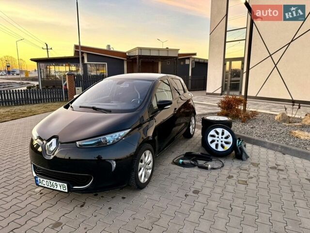 Черный Рено Зое, объемом двигателя 0 л и пробегом 109 тыс. км за 7100 $, фото 1 на Automoto.ua