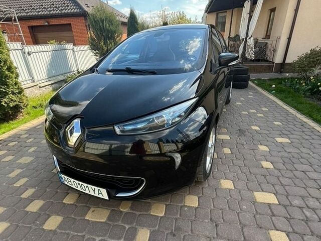 Черный Рено Зое, объемом двигателя 0 л и пробегом 162 тыс. км за 6500 $, фото 1 на Automoto.ua