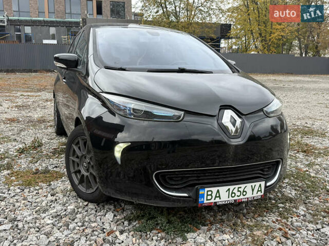 Черный Рено Зое, объемом двигателя 0 л и пробегом 148 тыс. км за 7500 $, фото 1 на Automoto.ua