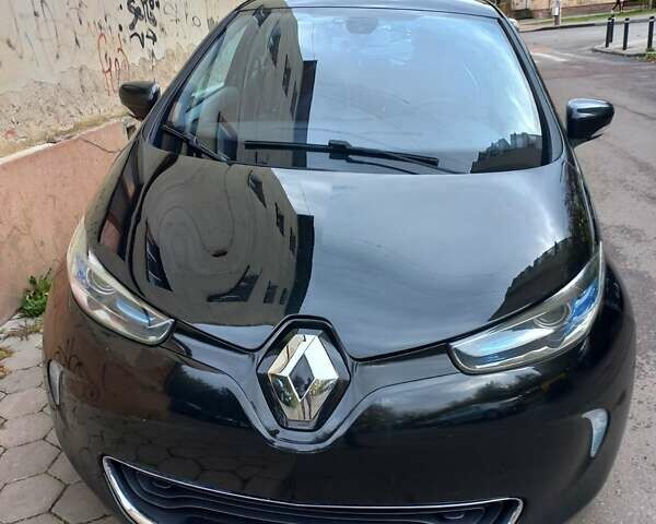 Черный Рено Зое, объемом двигателя 0 л и пробегом 139 тыс. км за 6999 $, фото 1 на Automoto.ua