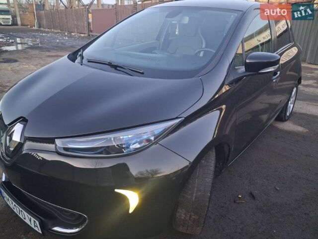 Черный Рено Зое, объемом двигателя 0 л и пробегом 77 тыс. км за 7500 $, фото 1 на Automoto.ua