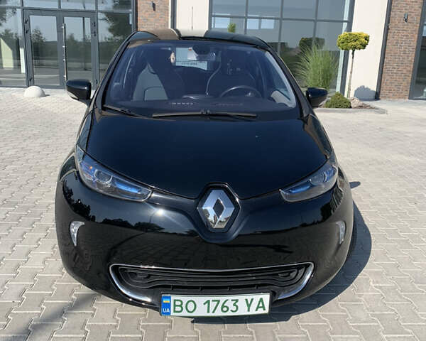 Черный Рено Зое, объемом двигателя 0 л и пробегом 86 тыс. км за 7500 $, фото 1 на Automoto.ua