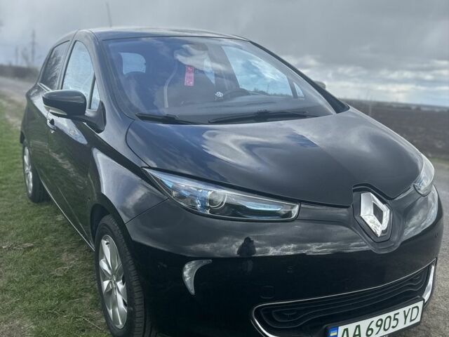 Черный Рено Зое, объемом двигателя 0 л и пробегом 146 тыс. км за 7600 $, фото 1 на Automoto.ua