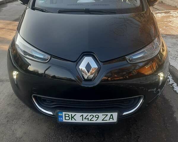 Черный Рено Зое, объемом двигателя 0 л и пробегом 99 тыс. км за 7250 $, фото 1 на Automoto.ua