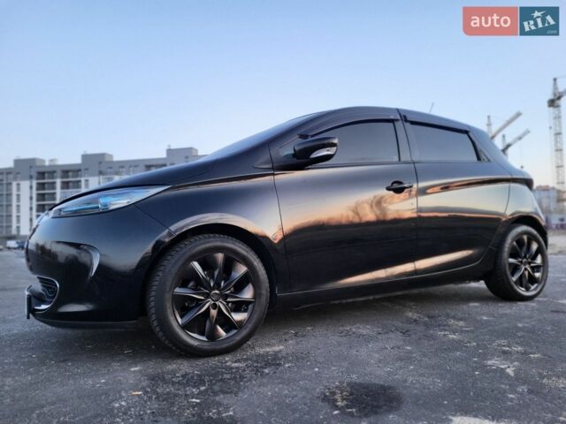 Черный Рено Зое, объемом двигателя 0 л и пробегом 241 тыс. км за 6500 $, фото 1 на Automoto.ua