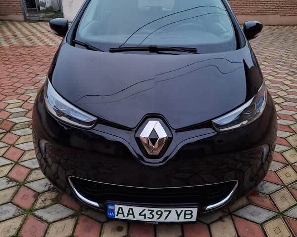 Черный Рено Зое, объемом двигателя 0 л и пробегом 114 тыс. км за 7000 $, фото 1 на Automoto.ua