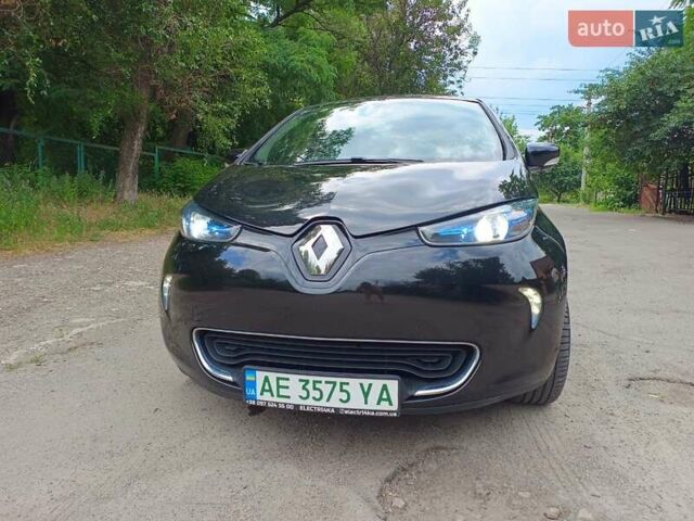 Черный Рено Зое, объемом двигателя 0 л и пробегом 100 тыс. км за 7800 $, фото 1 на Automoto.ua