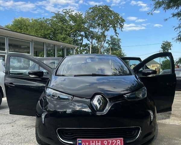 Черный Рено Зое, объемом двигателя 0 л и пробегом 33 тыс. км за 8500 $, фото 1 на Automoto.ua