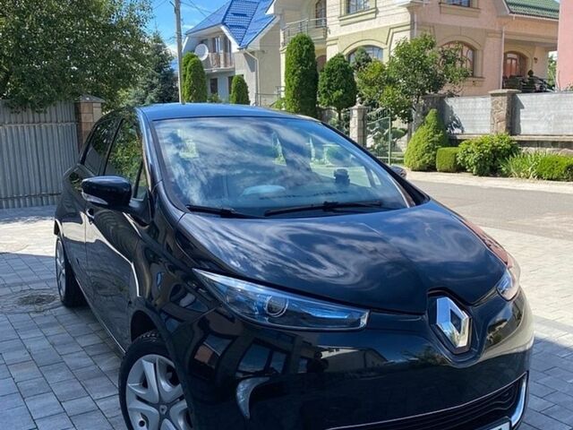 Черный Рено Зое, объемом двигателя 0 л и пробегом 153 тыс. км за 9600 $, фото 1 на Automoto.ua