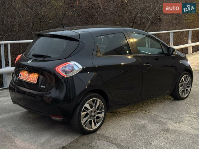 Черный Рено Зое, объемом двигателя 0 л и пробегом 46 тыс. км за 9700 $, фото 1 на Automoto.ua