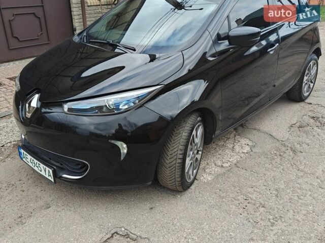 Черный Рено Зое, объемом двигателя 0 л и пробегом 177 тыс. км за 8800 $, фото 1 на Automoto.ua