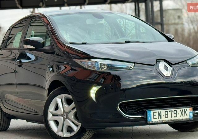 Черный Рено Зое, объемом двигателя 0 л и пробегом 32 тыс. км за 10250 $, фото 1 на Automoto.ua