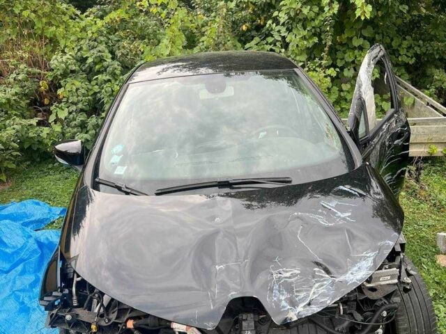 Черный Рено Зое, объемом двигателя 0 л и пробегом 45 тыс. км за 4000 $, фото 1 на Automoto.ua