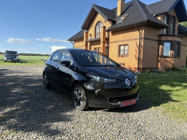 Черный Рено Зое, объемом двигателя 0 л и пробегом 127 тыс. км за 9200 $, фото 1 на Automoto.ua